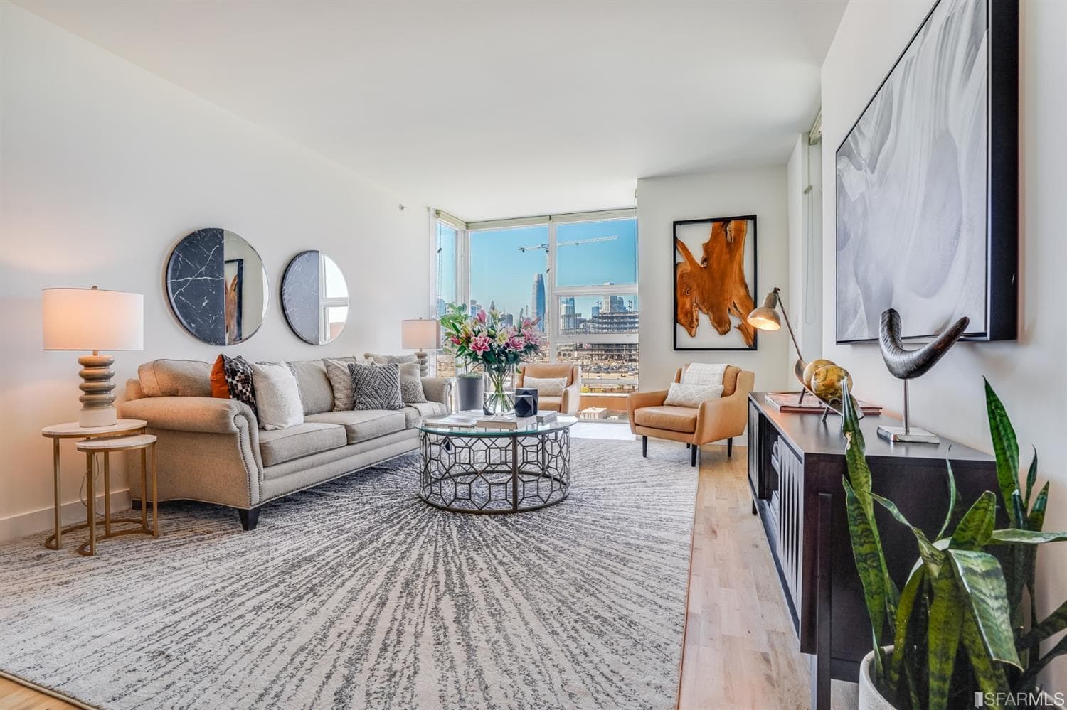 Wood-plank flooring, large windows, and a natural color palette work together in homes of the Radiance to create a refreshing, breathable atmosphere.